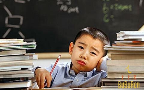 孩子学习吃力怎么办？怎么样教育孩子学习？